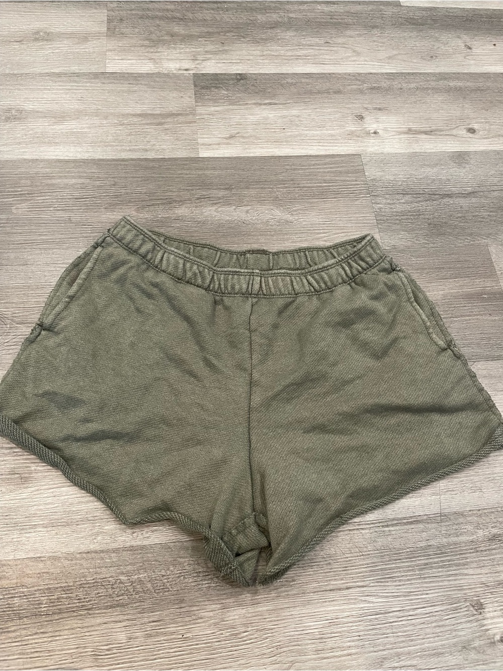 Aerie green sweatshorts